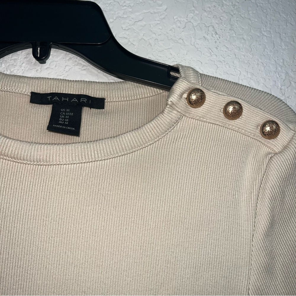 Tahari Cream Short sleeve Ribbed Top - Picture 2 of 3